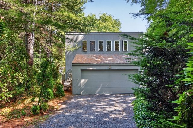 14 Ellen Rd, Bourne, MA 02559