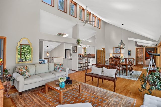 14 Ellen Rd, Bourne, MA 02559