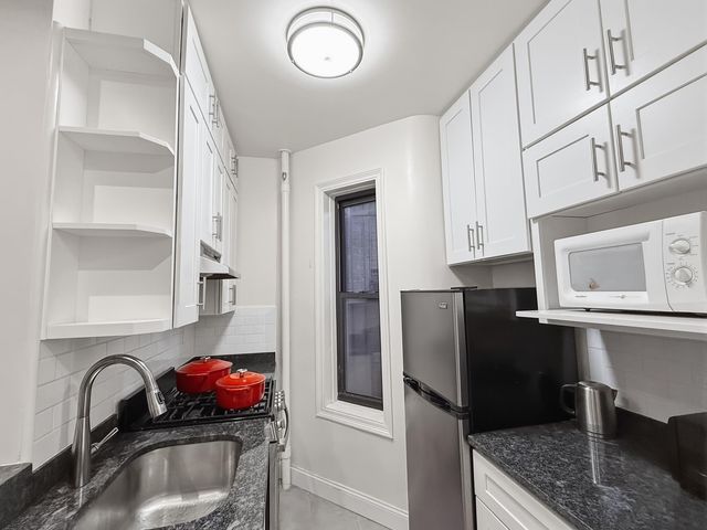 121 E 88th St Apt 5B, New York City, NY 10128