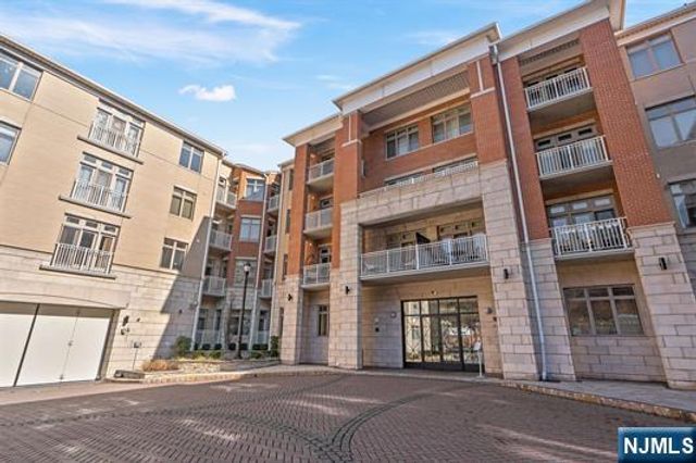 7400 River Road 317, North Bergen, NJ 07047