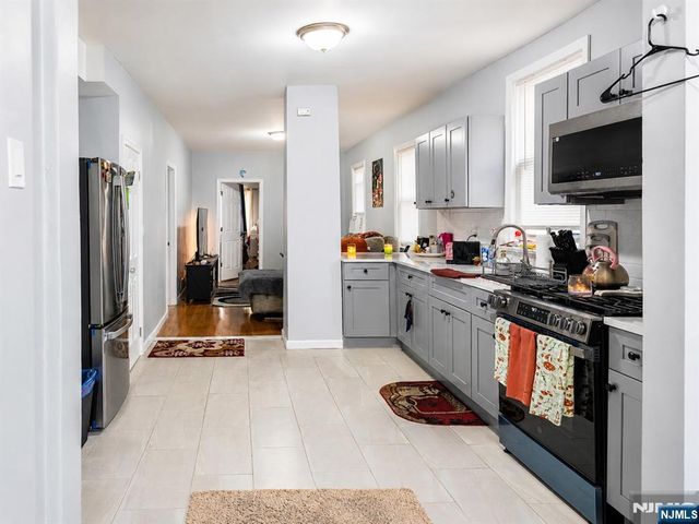 30 49th Street, Bayonne, NJ 07002