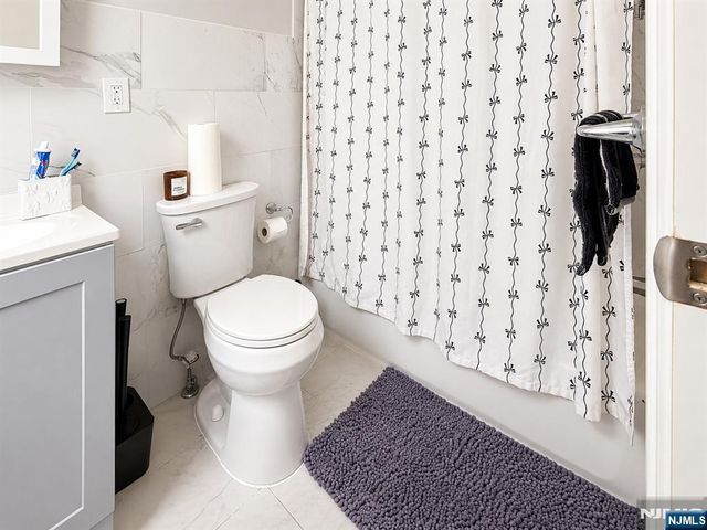 30 49th Street, Bayonne, NJ 07002