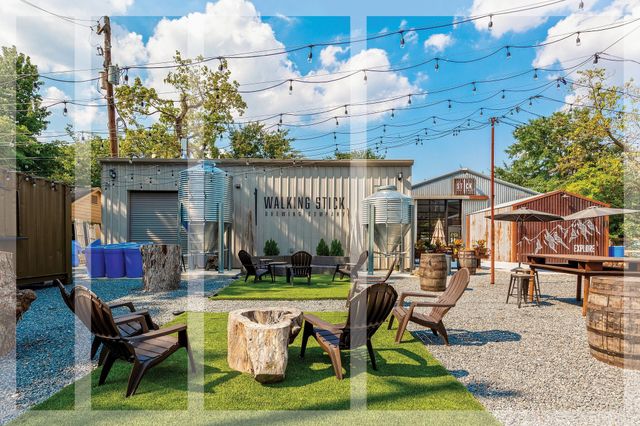 817 Thornton Road G, Houston, TX 77018