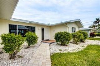 913 SE 43rd TER, Cape Coral, FL 33904