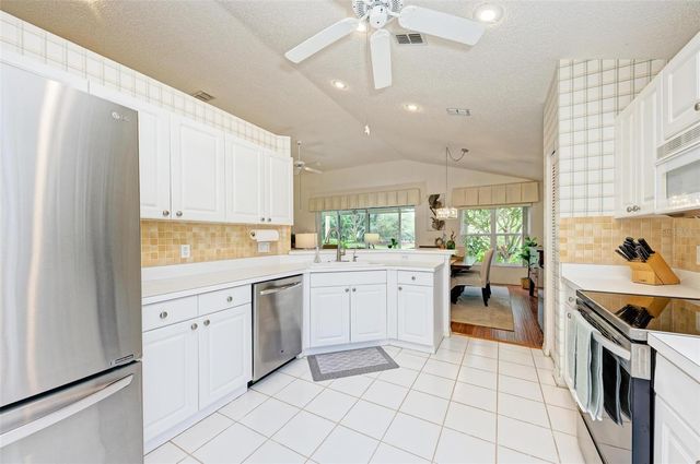 4916 LINSEY COURT, Sarasota, FL 34243
