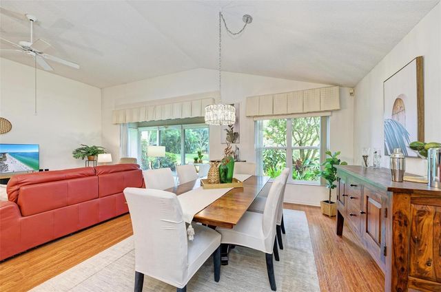 4916 LINSEY COURT, Sarasota, FL 34243