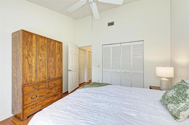 4916 LINSEY COURT, Sarasota, FL 34243