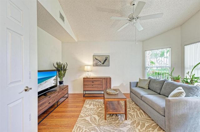 4916 LINSEY COURT, Sarasota, FL 34243