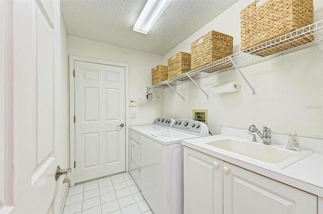 4916 LINSEY COURT, Sarasota, FL 34243