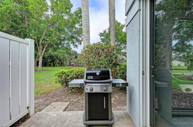 4916 LINSEY COURT, Sarasota, FL 34243