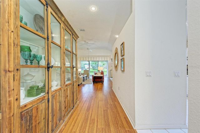 4916 LINSEY COURT, Sarasota, FL 34243