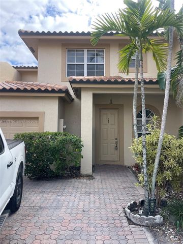 703 NE 195th St 703, Miami, FL 33179