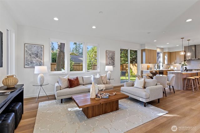12841 NE 112th Street, Kirkland, WA 98033