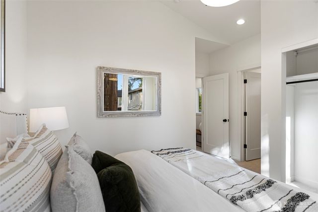12841 NE 112th Street, Kirkland, WA 98033