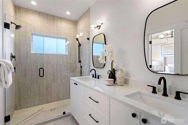 12841 NE 112th Street, Kirkland, WA 98033