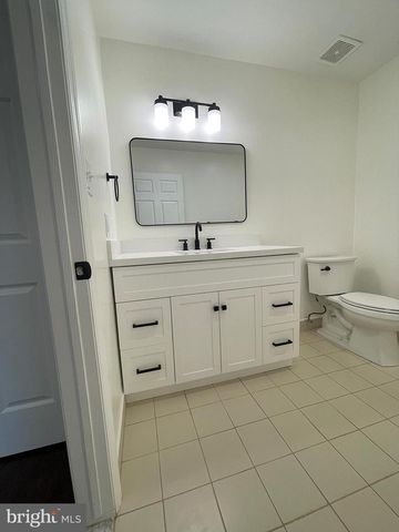 101 BENSON CT, Camden, NJ 08103