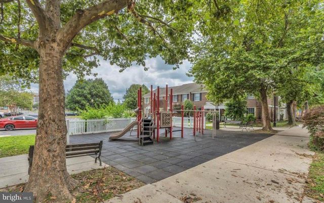 101 BENSON CT, Camden, NJ 08103