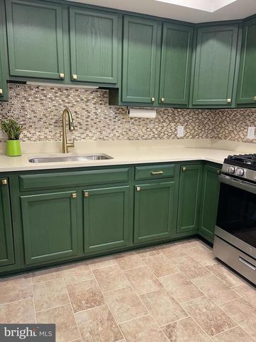 101 BENSON CT, Camden, NJ 08103