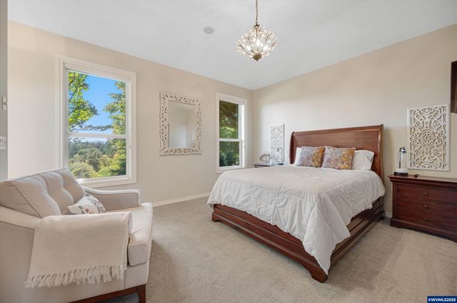 300 Reuben Boise Rd, Dallas, OR 97338