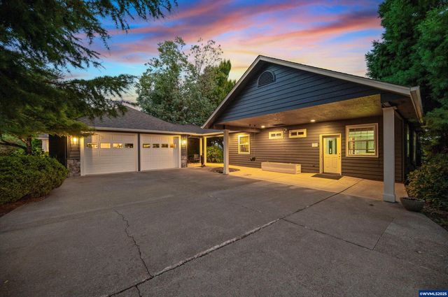 300 Reuben Boise Rd, Dallas, OR 97338