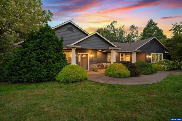 300 Reuben Boise Rd, Dallas, OR 97338