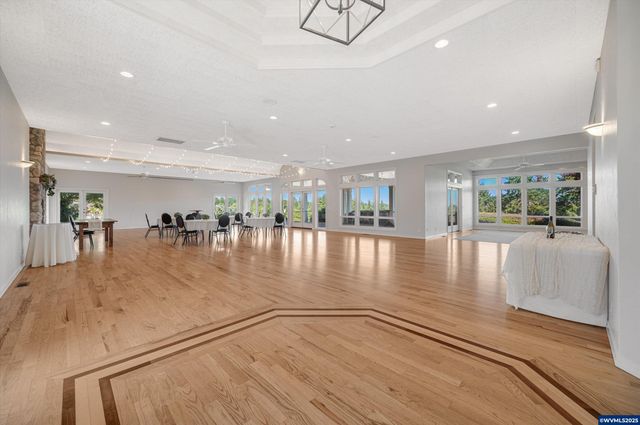 300 Reuben Boise Rd, Dallas, OR 97338