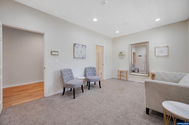 300 Reuben Boise Rd, Dallas, OR 97338