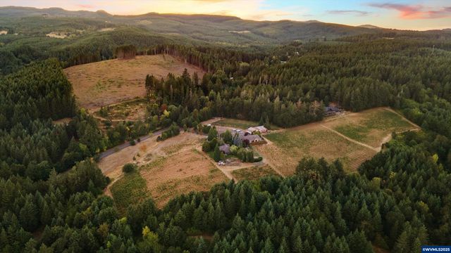 300 Reuben Boise Rd, Dallas, OR 97338