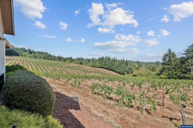 300 Reuben Boise Rd, Dallas, OR 97338