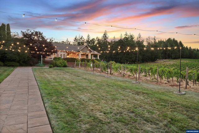 300 Reuben Boise Rd, Dallas, OR 97338