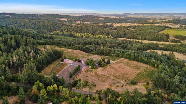 300 Reuben Boise Rd, Dallas, OR 97338