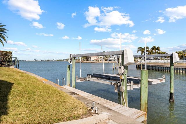 2299 LAGOON DRIVE, Dunedin, FL 34698