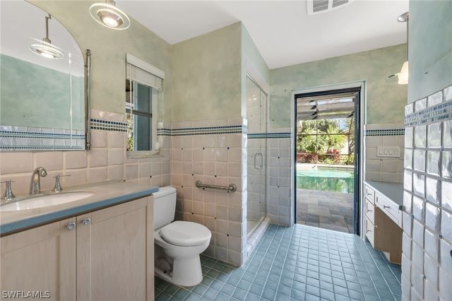 13024 Valewood DR, Naples, FL 34119