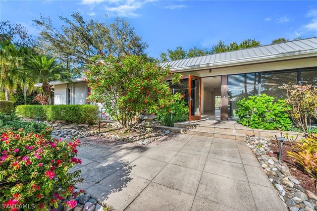 13024 Valewood DR, Naples, FL 34119