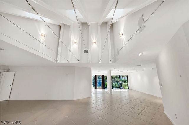 13024 Valewood DR, Naples, FL 34119