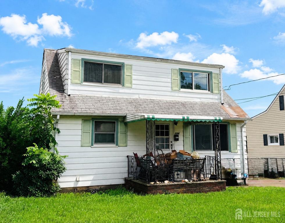 194 Jackson Avenue, Edison, NJ 08837