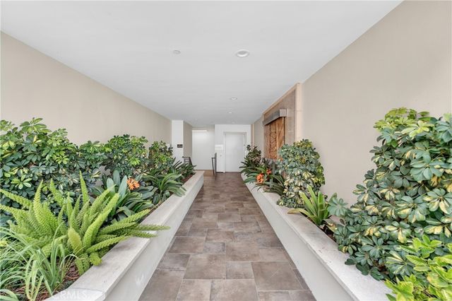 2428 E Del Mar Boulevard 206, Pasadena, CA 91107