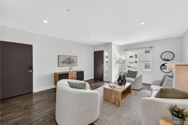 2428 E Del Mar Boulevard 206, Pasadena, CA 91107