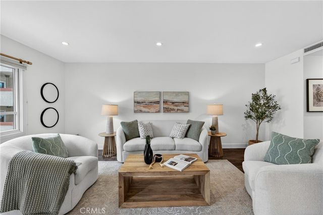 2428 E Del Mar Boulevard 206, Pasadena, CA 91107