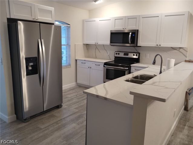2034 NE 6th ST, Cape Coral, FL 33909