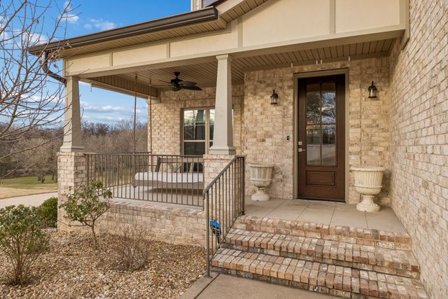 1412 Brook Dr, Columbia, TN 38401