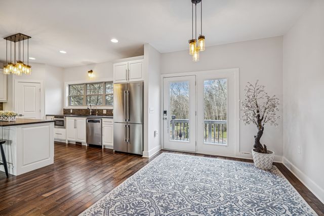 1412 Brook Dr, Columbia, TN 38401