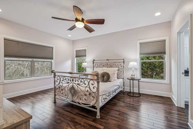 1412 Brook Dr, Columbia, TN 38401