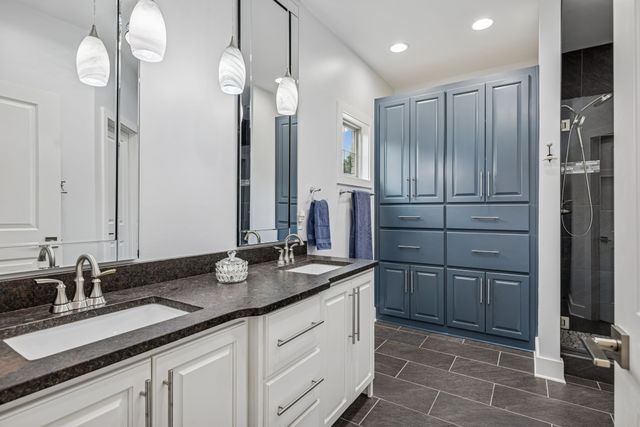 1412 Brook Dr, Columbia, TN 38401