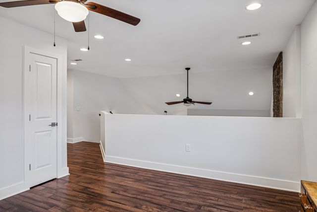 1412 Brook Dr, Columbia, TN 38401