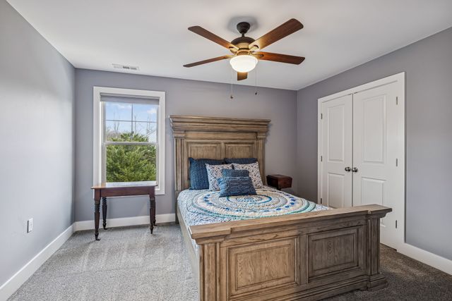 1412 Brook Dr, Columbia, TN 38401