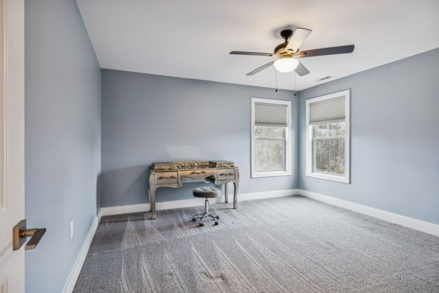 1412 Brook Dr, Columbia, TN 38401