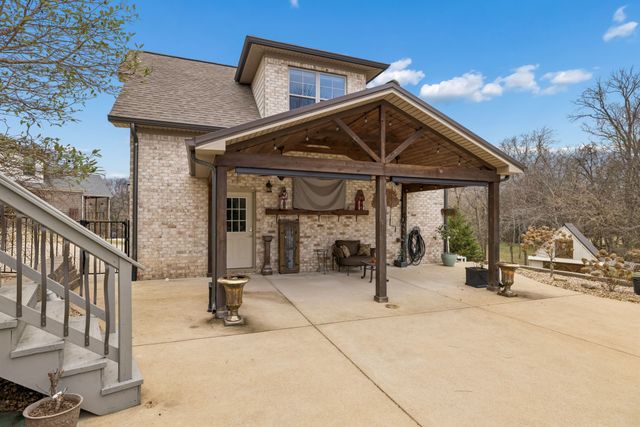 1412 Brook Dr, Columbia, TN 38401