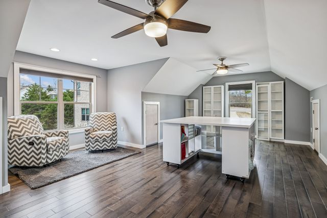 1412 Brook Dr, Columbia, TN 38401