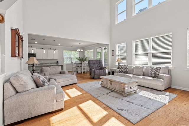 526 Oak View Way, Summerville, SC 29483